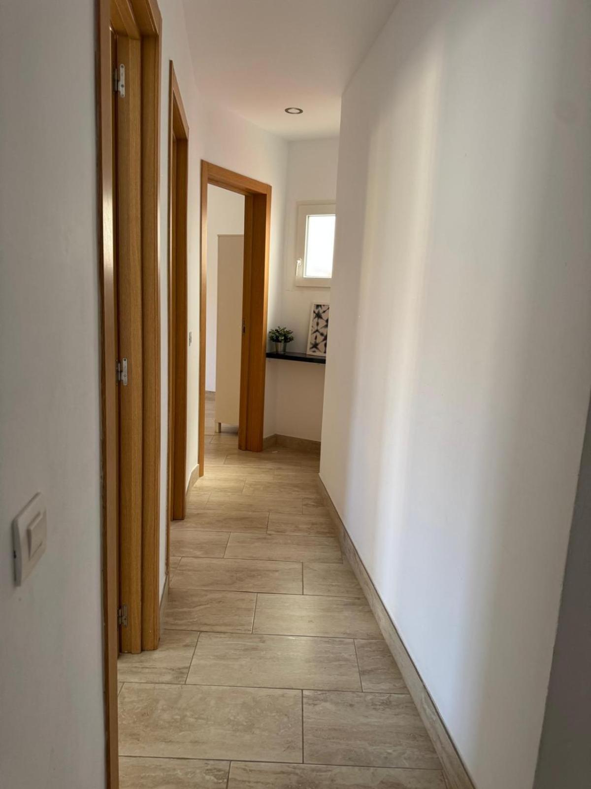 Apartament Ifae 3 *